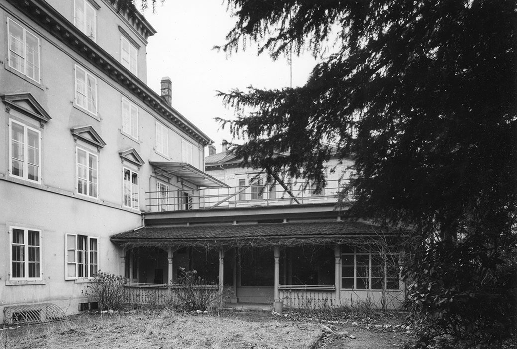 Wirtschaft zum Schwan, Kreuzstrasse 46, Foto 1952, BAZ